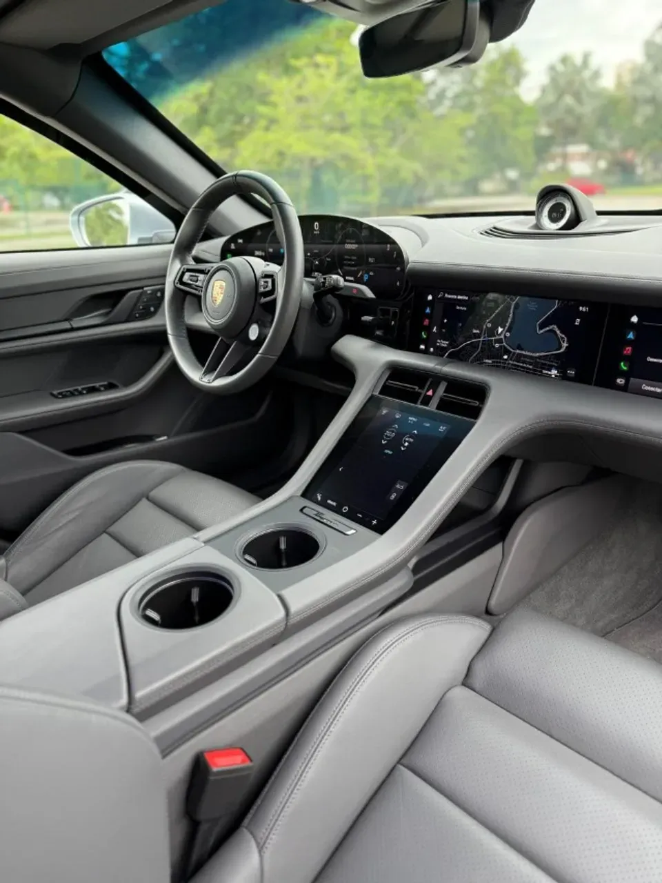 Porsche Taycan - Imagem 8