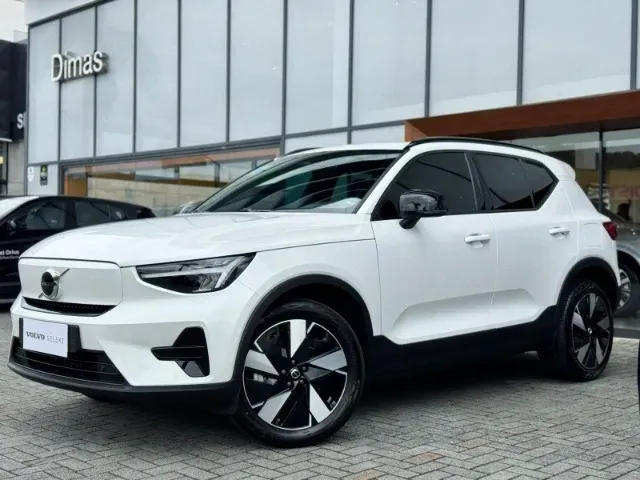 Volvo EX40 - Imagem 2