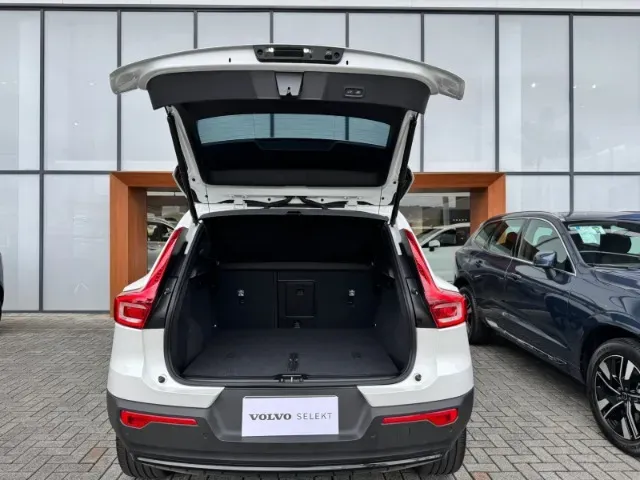 Volvo EX40 - Imagem 16