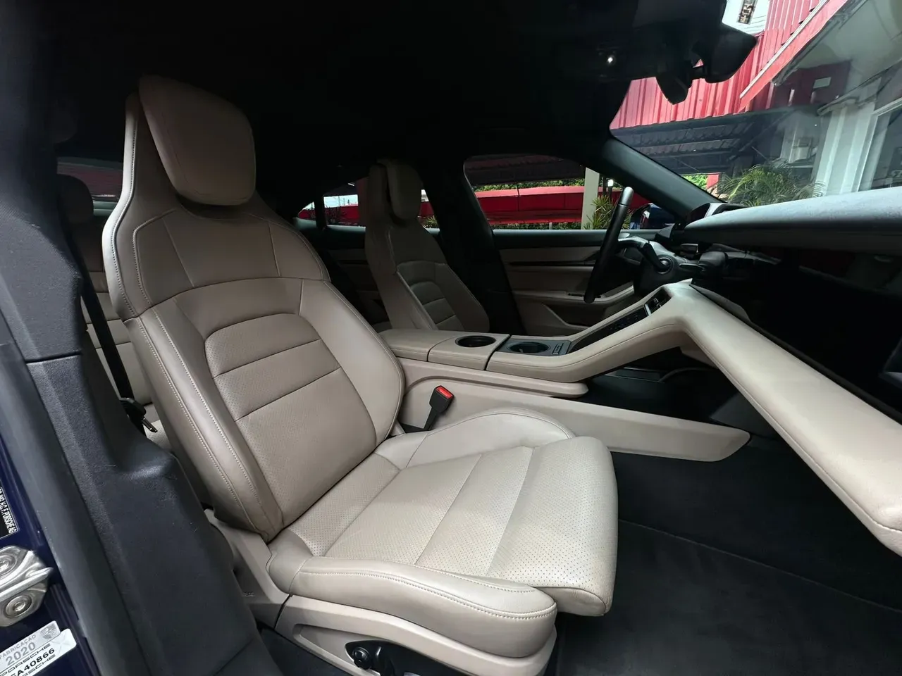 Porsche Taycan - Imagem 9