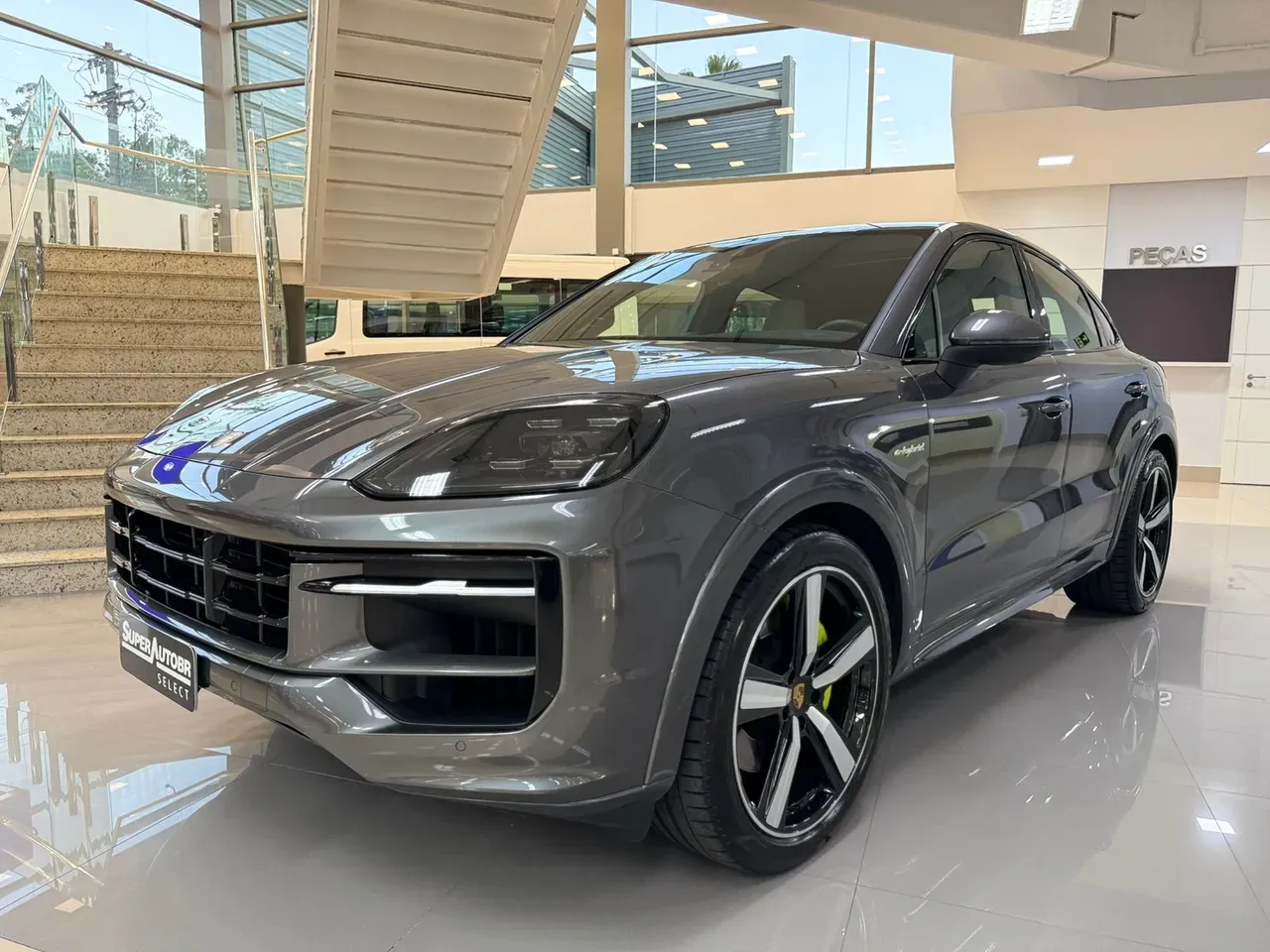 Porsche Cayenne E-hybrid - Imagem 3
