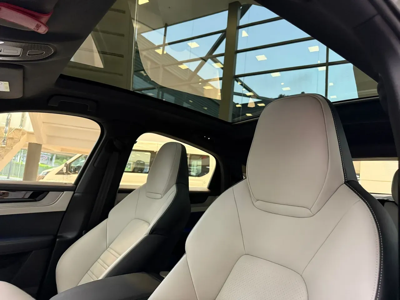 Porsche Cayenne E-hybrid - Imagem 19