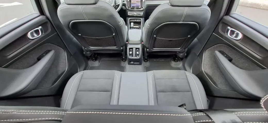Volvo XC40 Recharge - Imagem 14