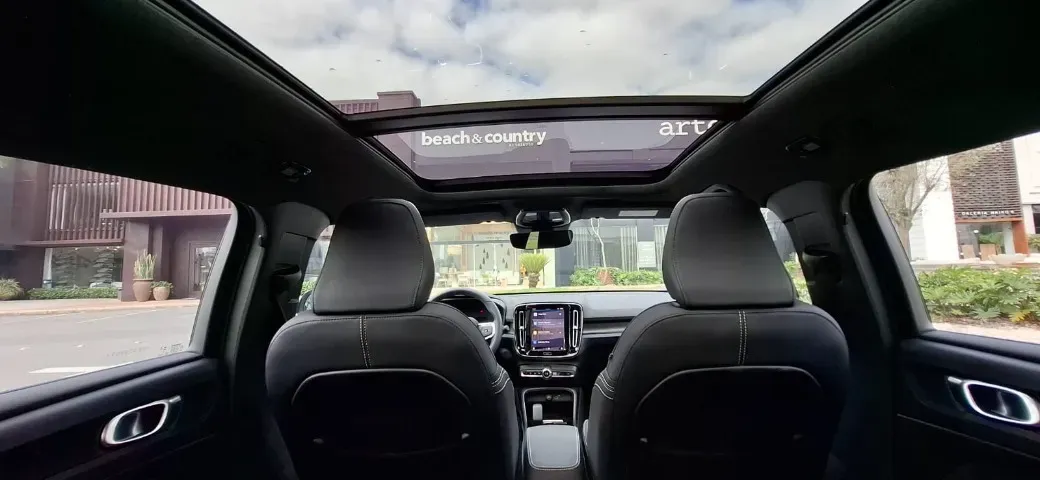 Volvo XC40 Recharge - Imagem 17