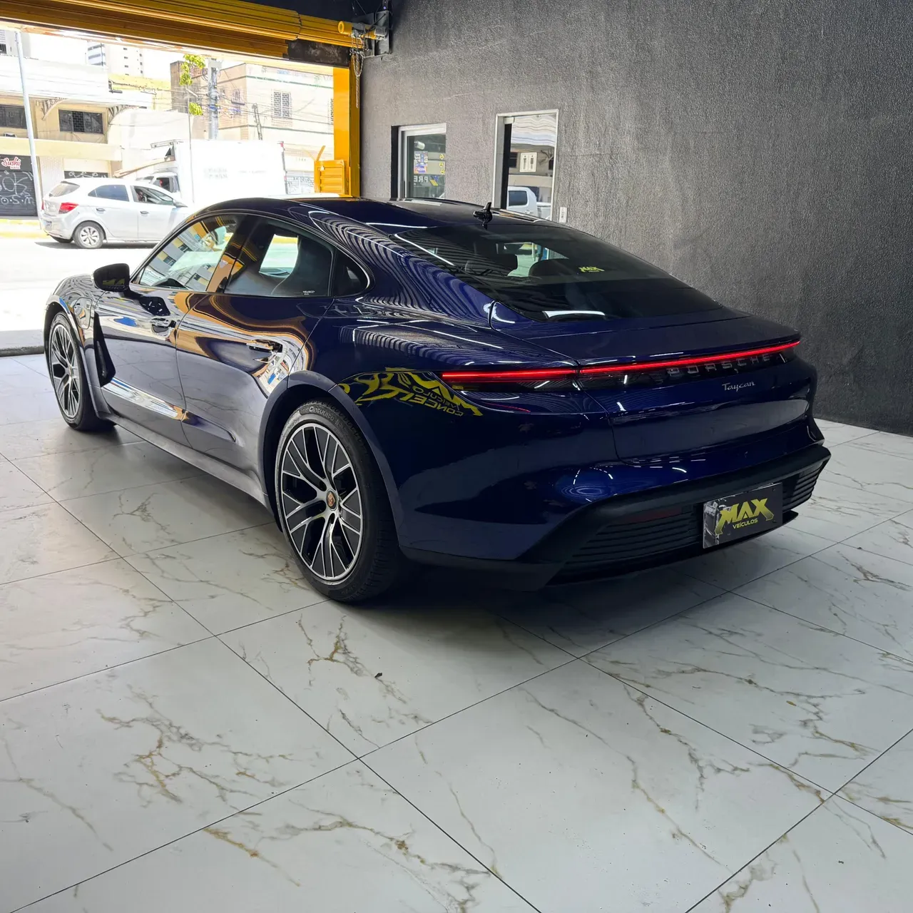 Porsche Taycan - Imagem 5