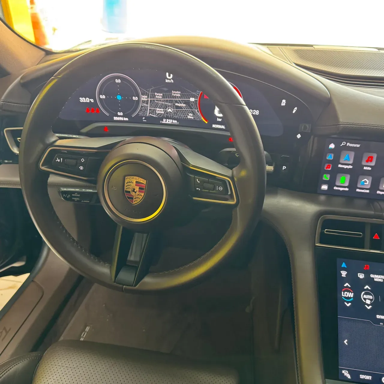 Porsche Taycan - Imagem 10