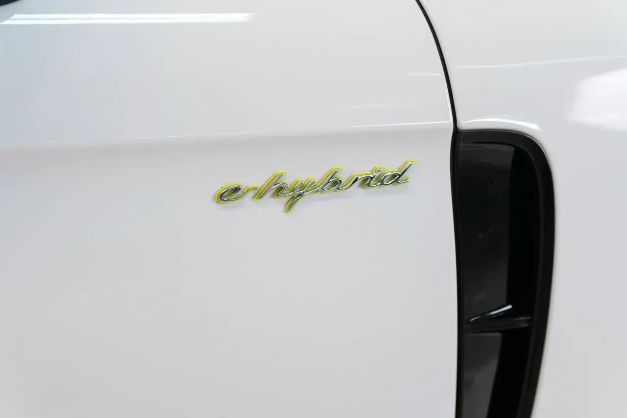 Porsche Panamera 4 E-hybrid - Imagem 8