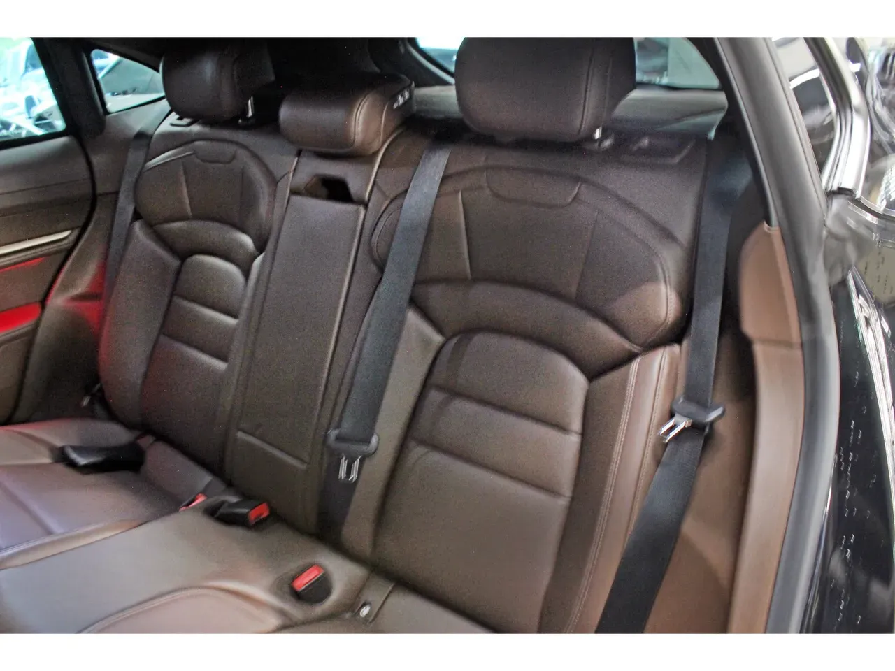 Porsche Taycan - Imagem 8