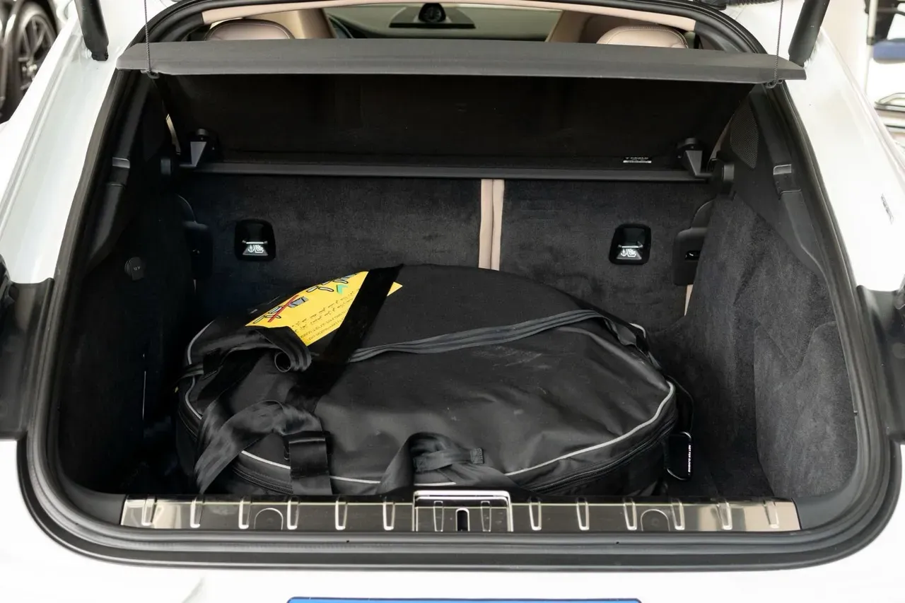 Porsche Panamera 4 E-hybrid - Imagem 6