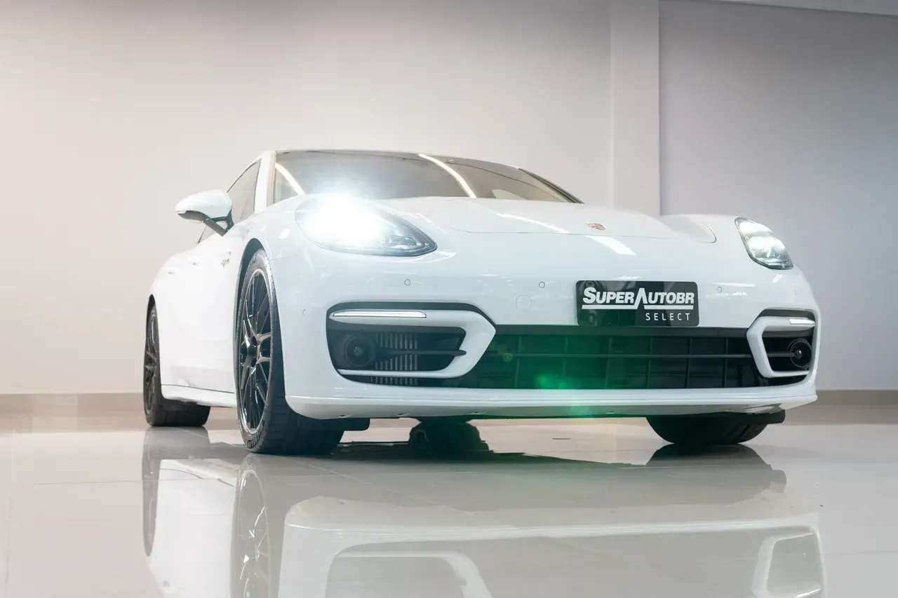 Porsche Panamera 4 E-hybrid - Imagem 17