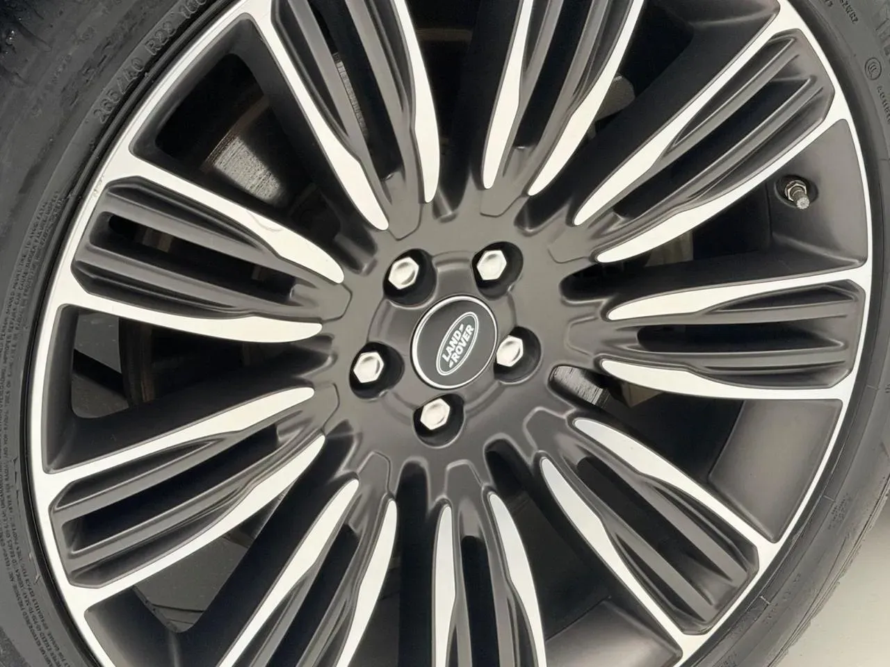 Land Rover Range Rover Sport Plug-in Hybrid - Imagem 20