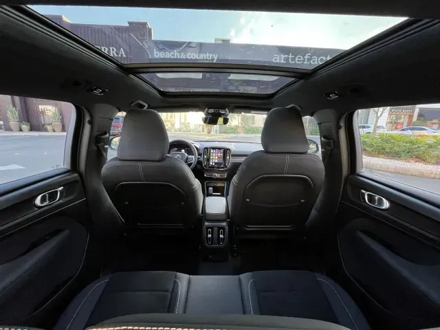 Volvo XC40 Recharge - Imagem 16