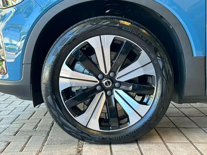 Volvo XC40 Recharge - Imagem 19
