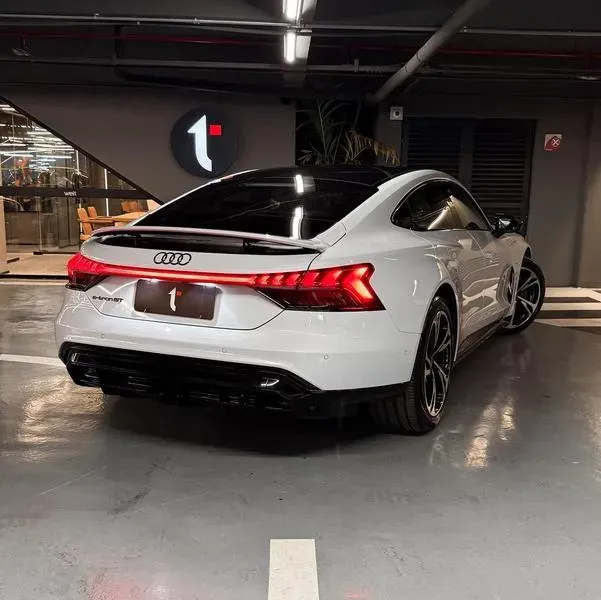 Audi E-tron  GT - Imagem 4
