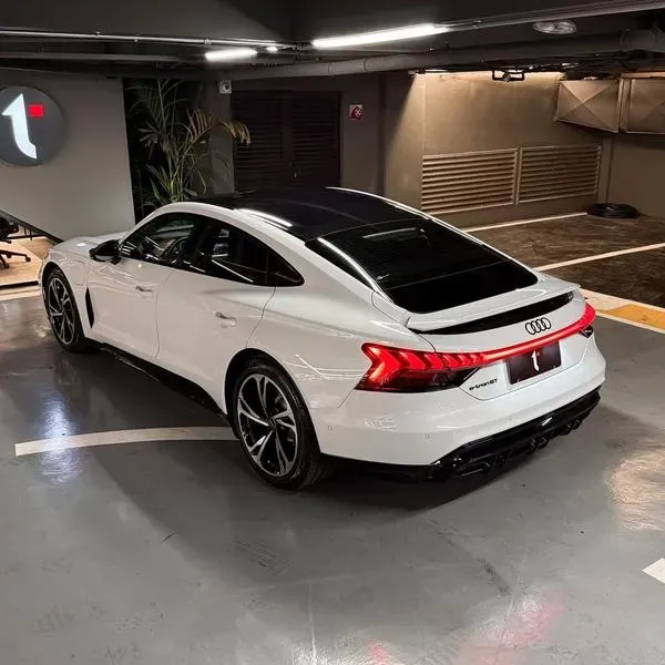 Audi E-tron  GT - Imagem 17