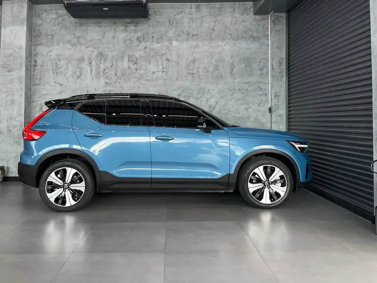 Volvo XC40 Recharge - Imagem 2