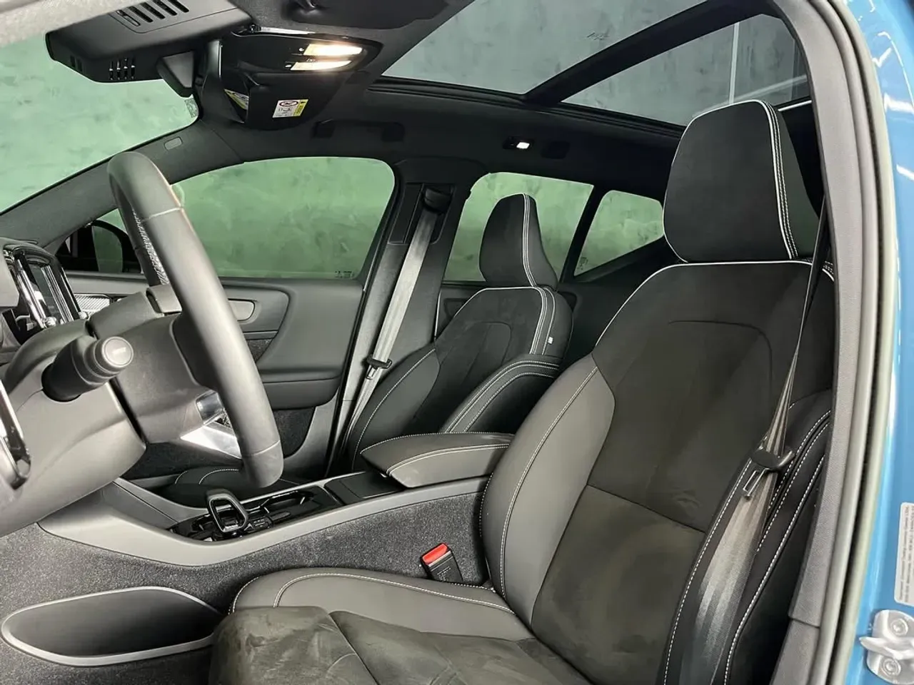 Volvo XC40 Recharge - Imagem 4