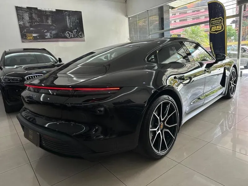 Porsche Taycan - Imagem 5