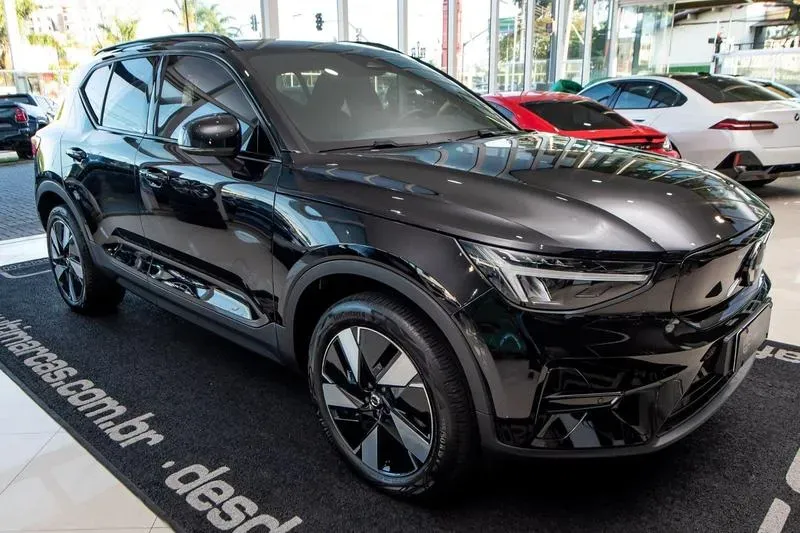 Volvo XC40 Recharge - Imagem 3