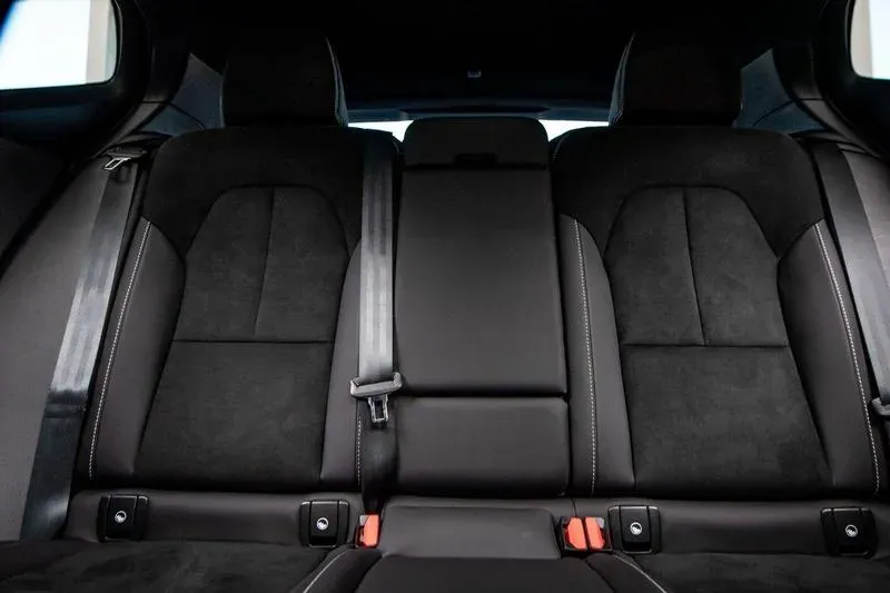 Volvo XC40 Recharge - Imagem 14