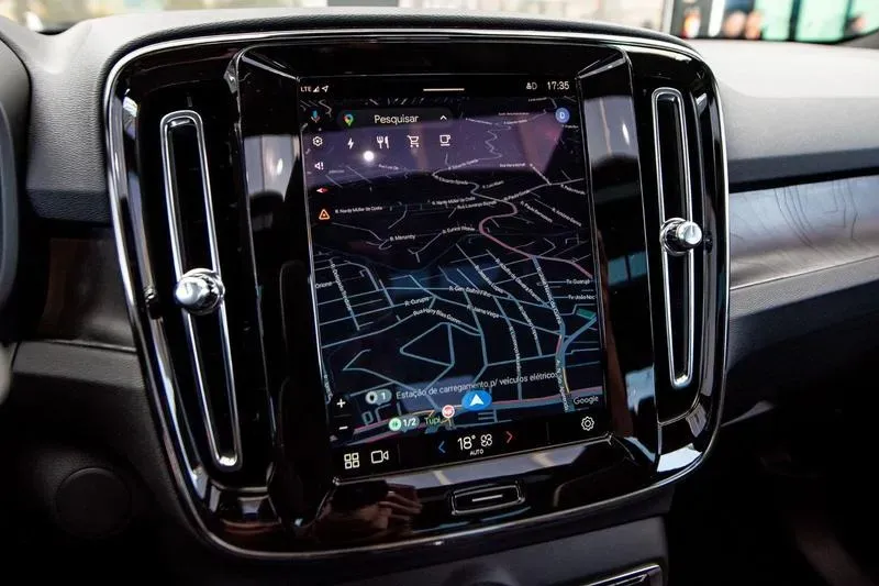 Volvo XC40 Recharge - Imagem 16