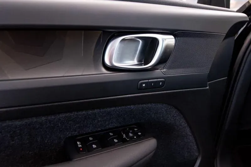 Volvo XC40 Recharge - Imagem 19