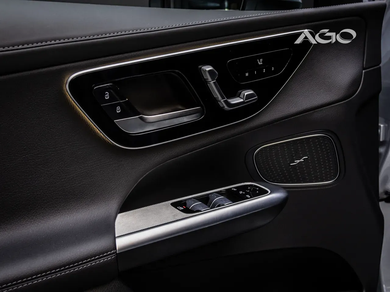 Mercedes Glc 300e - Imagem 11