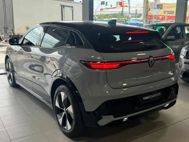 Renault Megane E-tech Electric - Imagem 4