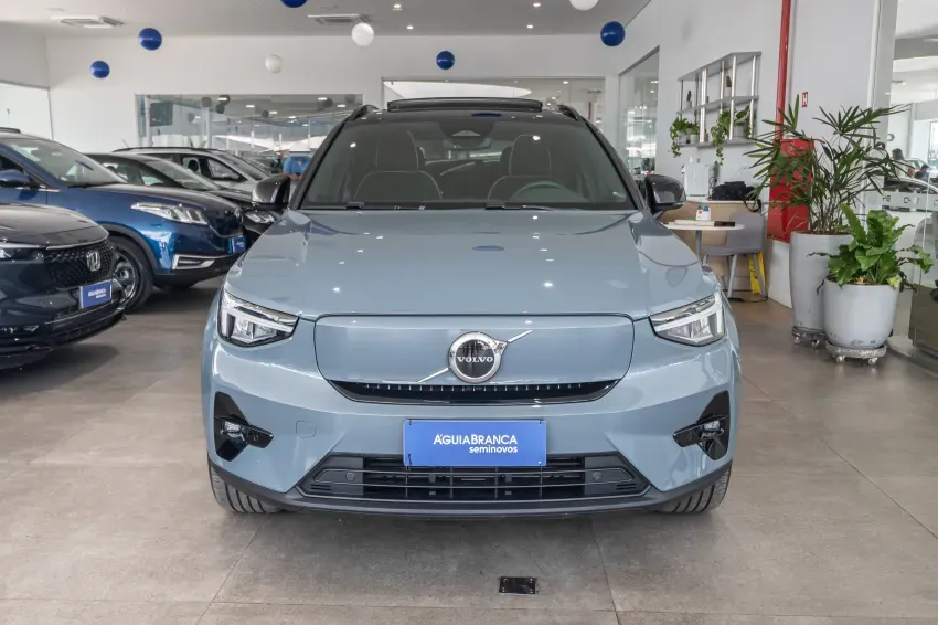 Volvo XC40 Recharge - Imagem 3