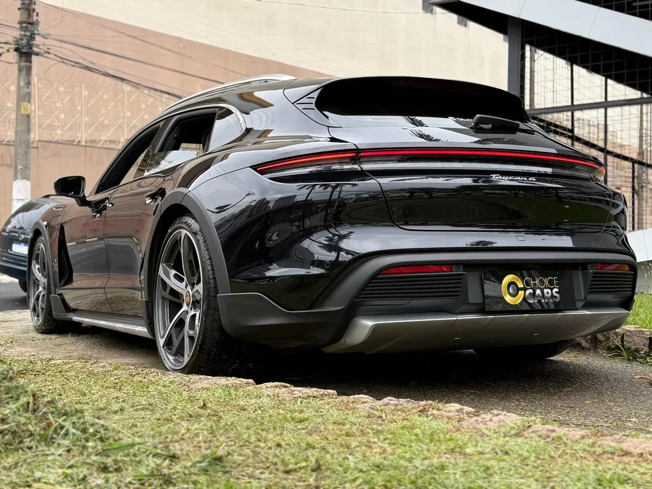 Porsche Taycan - Imagem 5