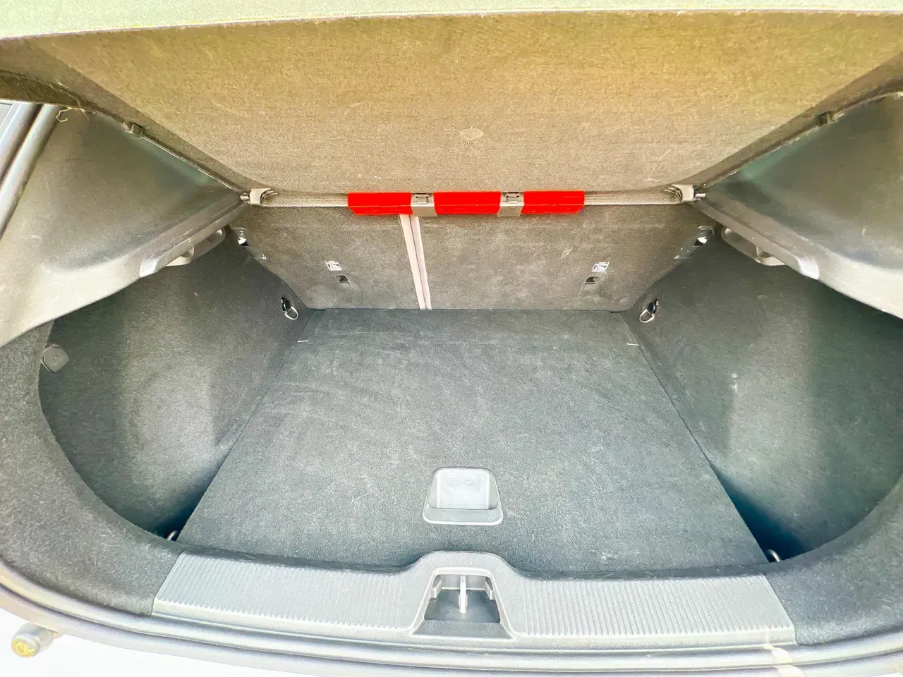 Volvo EX30 - Imagem 12