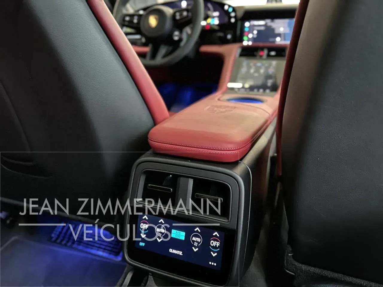 Porsche Taycan - Imagem 14