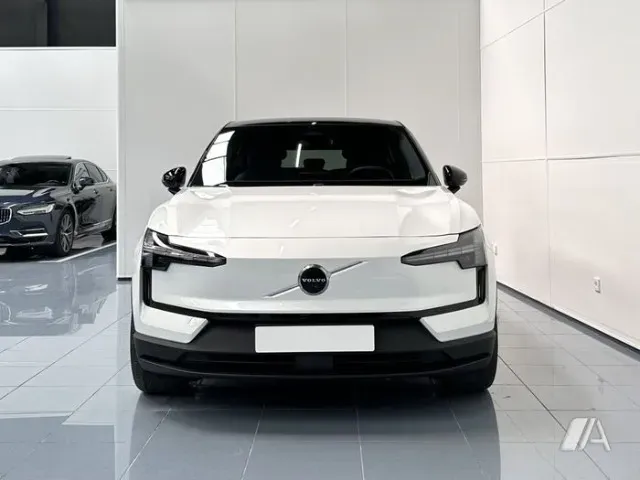 Volvo EX30 - Imagem 2