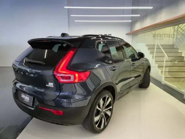 Volvo XC40 Recharge - Imagem 5
