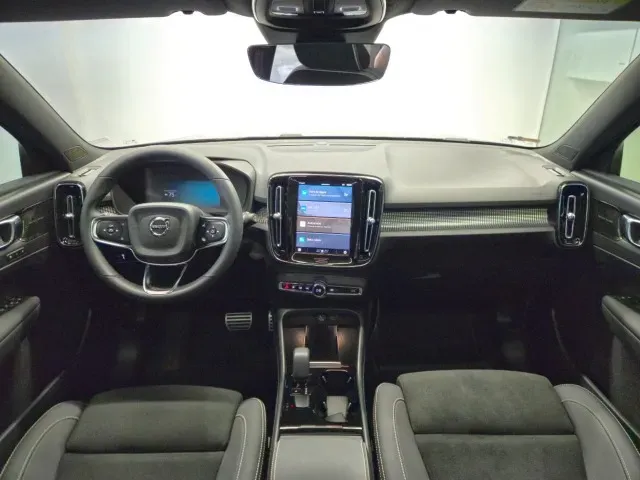 Volvo XC40 Recharge - Imagem 10