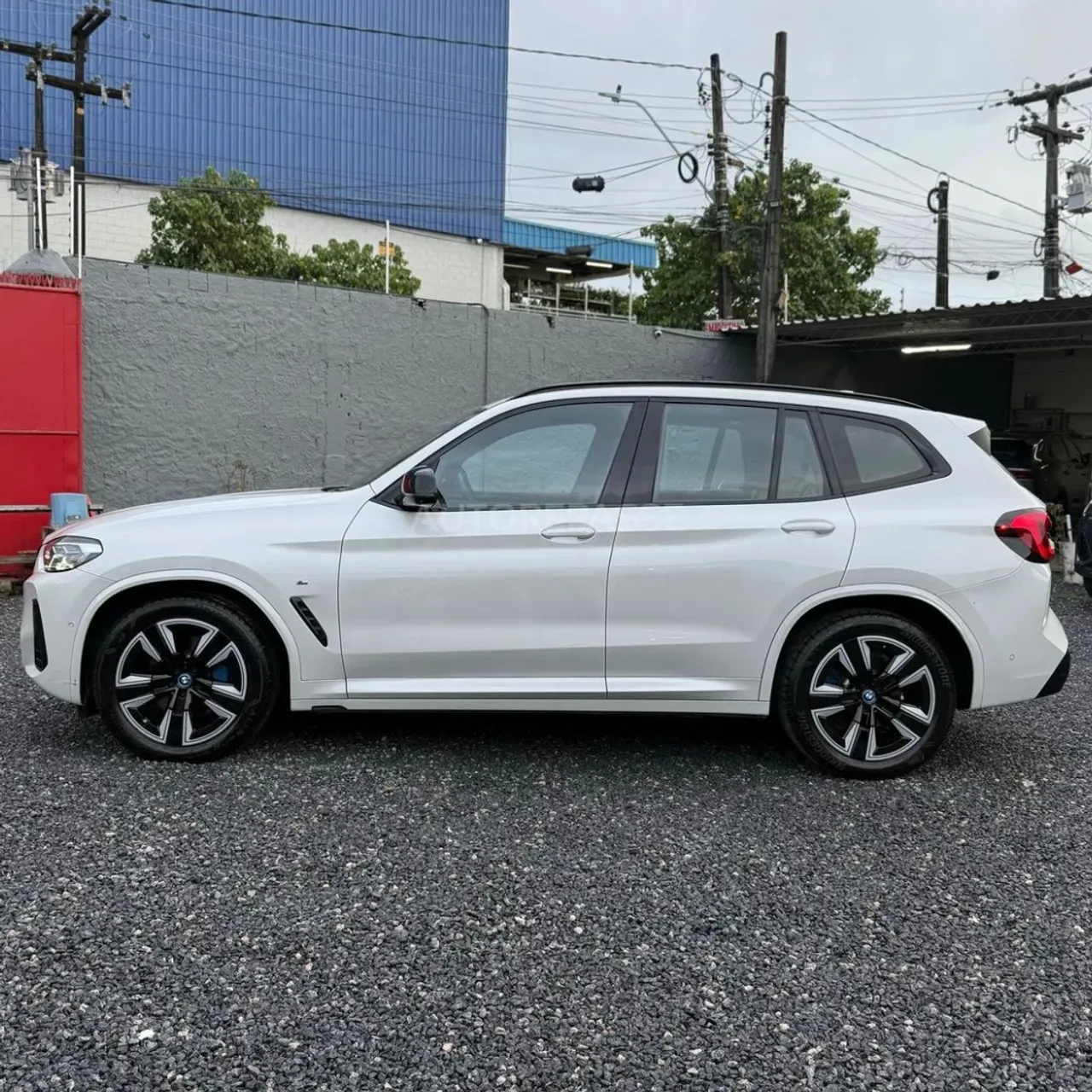 BMW IX3 - Imagem 8