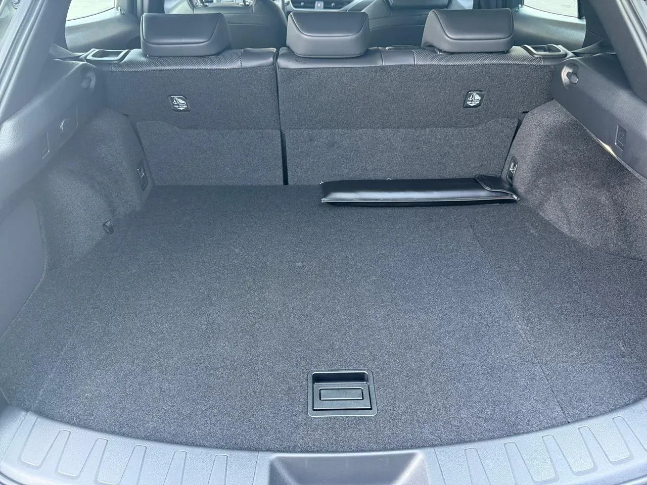 Lexus Ux 300e - Imagem 13