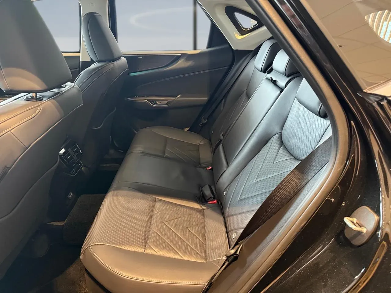 Lexus Nx 450h+ - Imagem 11