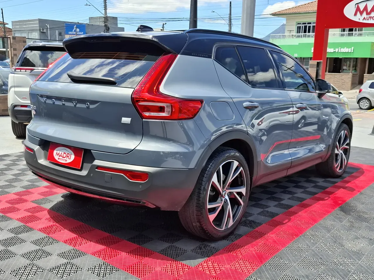 Volvo XC40 Recharge - Imagem 5