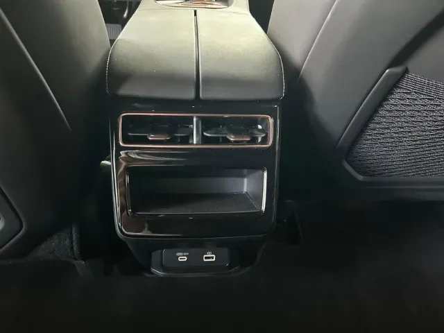 Zeekr 001 - Imagem 11