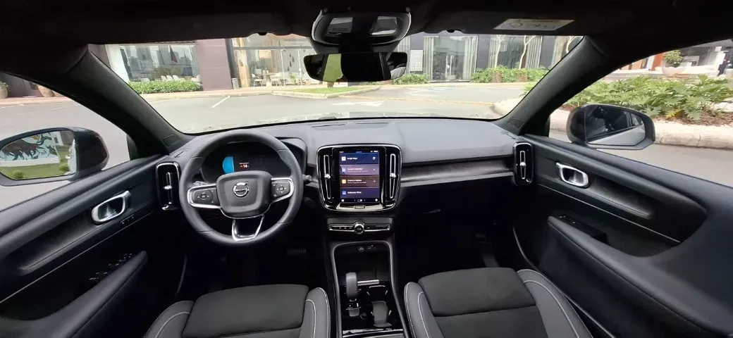 Volvo XC40 Recharge - Imagem 10