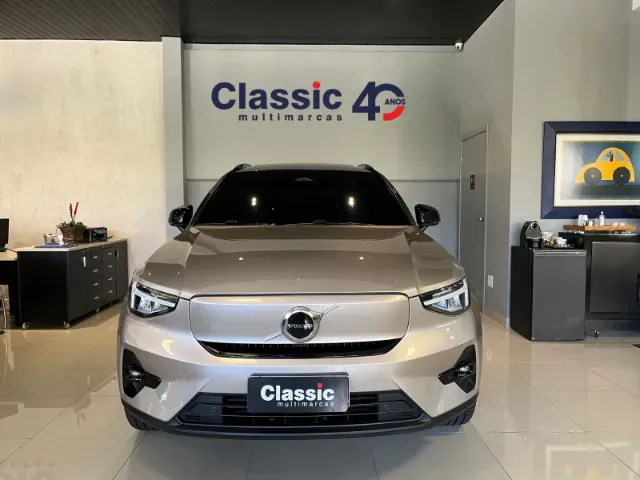 Volvo XC40 Recharge - Imagem 2
