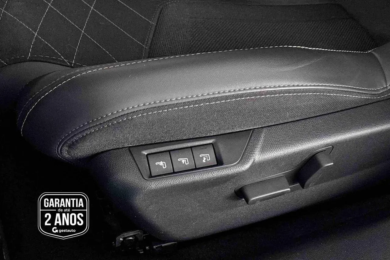 Peugeot E-2008 - Imagem 19