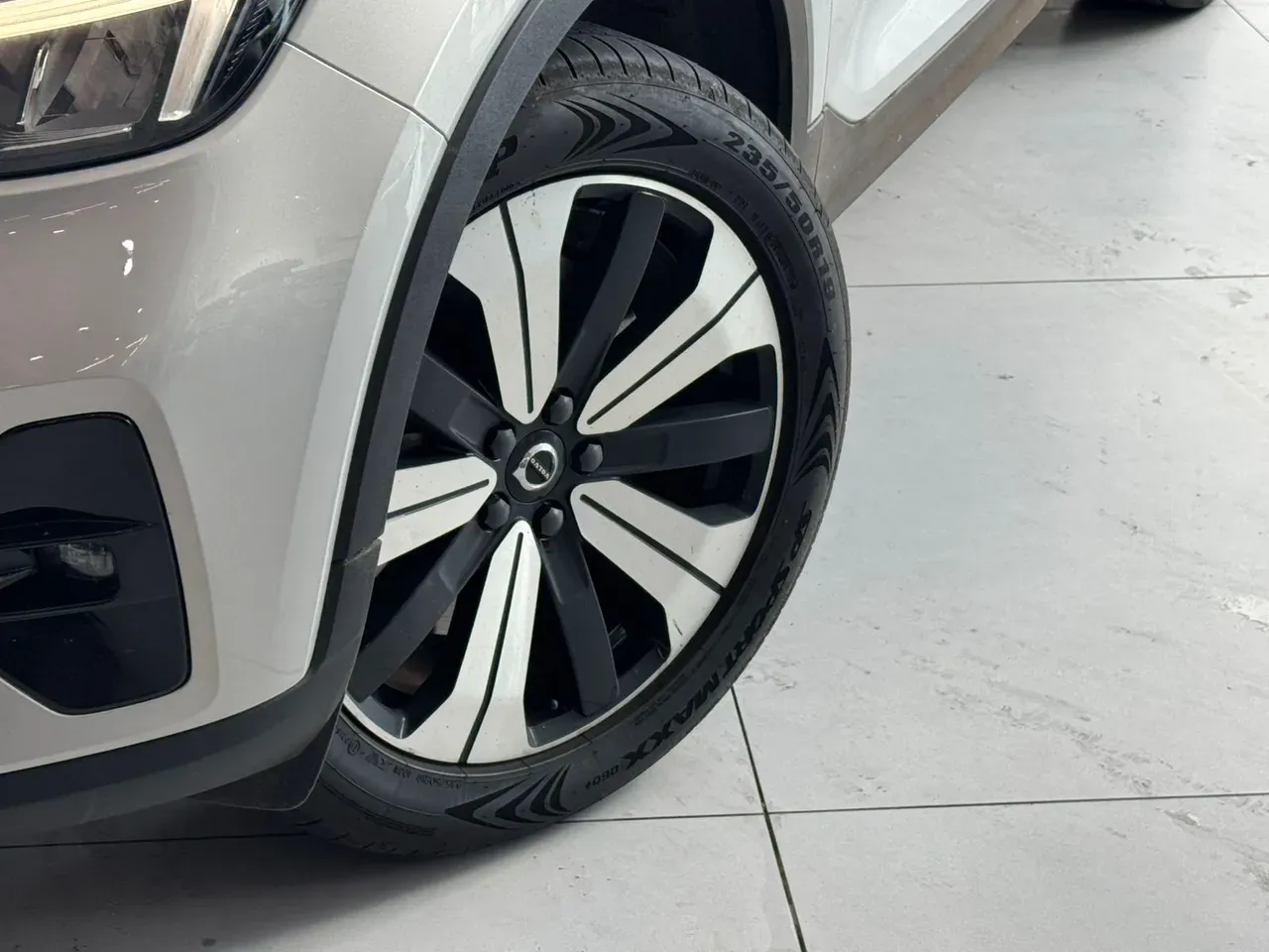 Volvo XC40 Recharge - Imagem 15