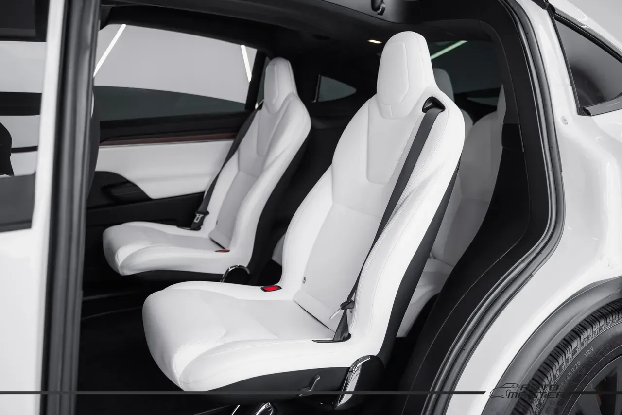 Tesla Model X - Imagem 9