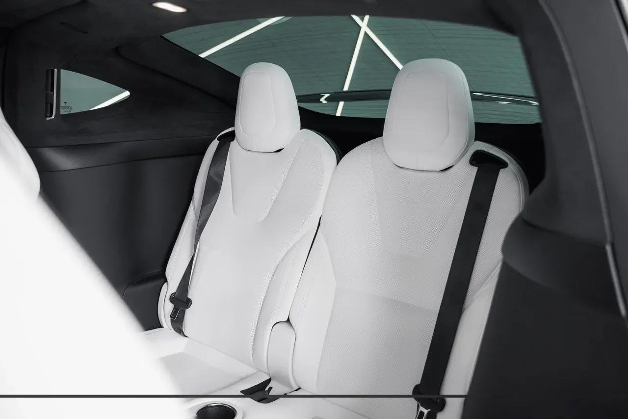 Tesla Model X - Imagem 11