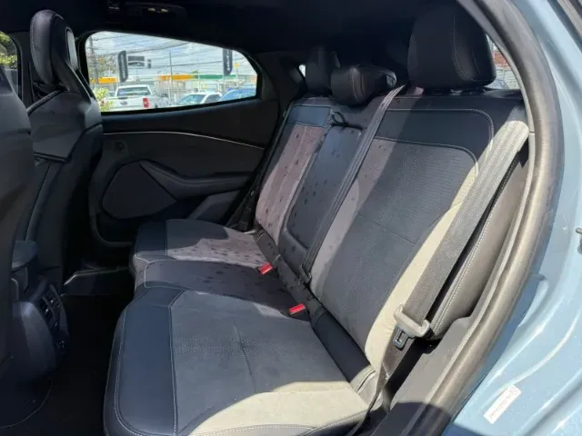 Ford Mustang Mach-e - Imagem 12