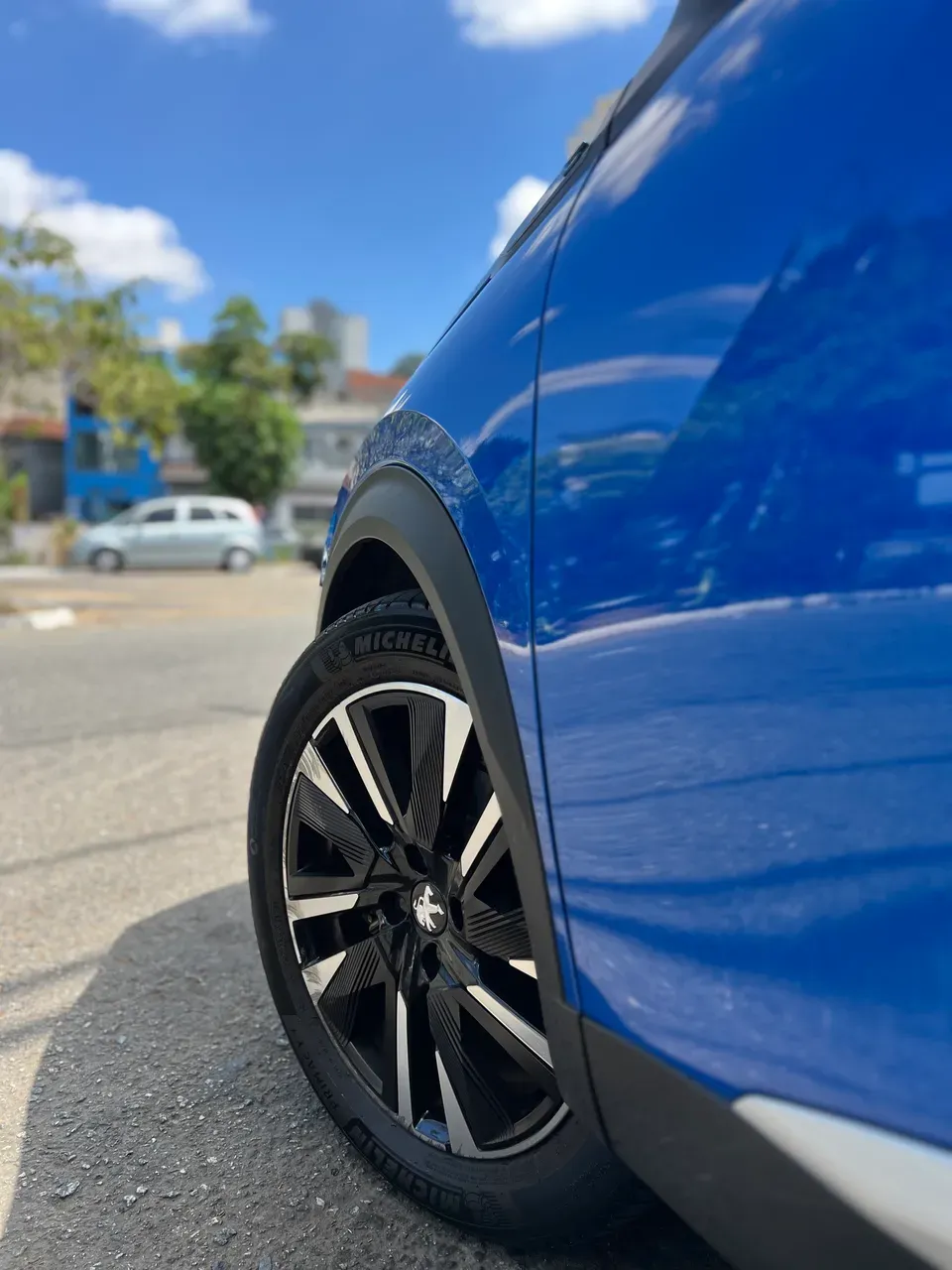 Peugeot E-2008 - Imagem 10