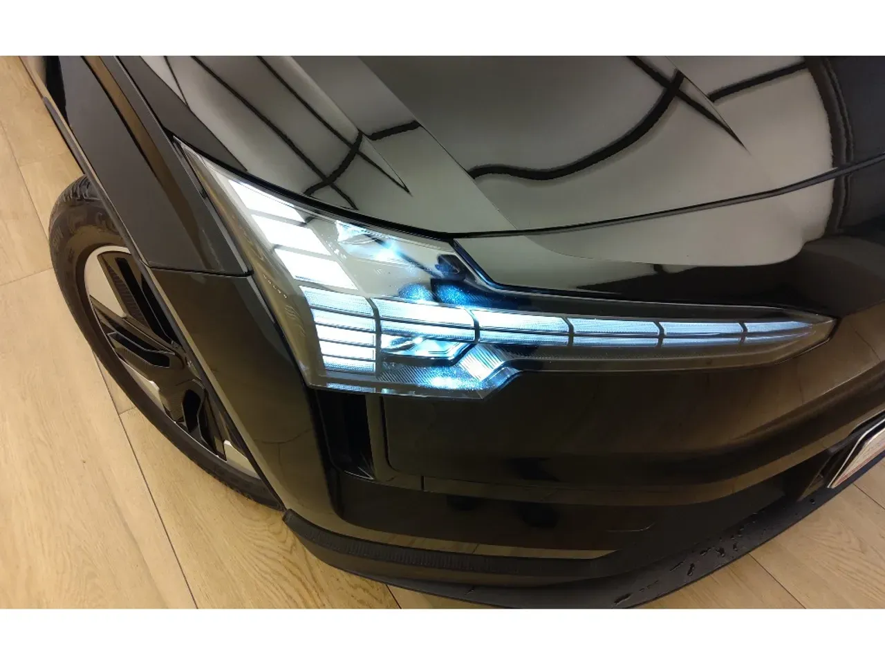 Volvo EX30 - Imagem 2