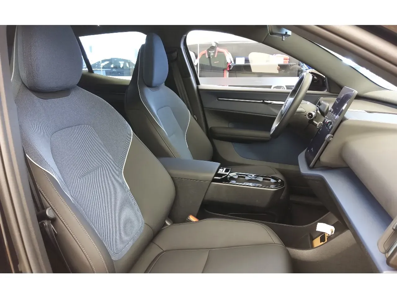 Volvo EX30 - Imagem 6